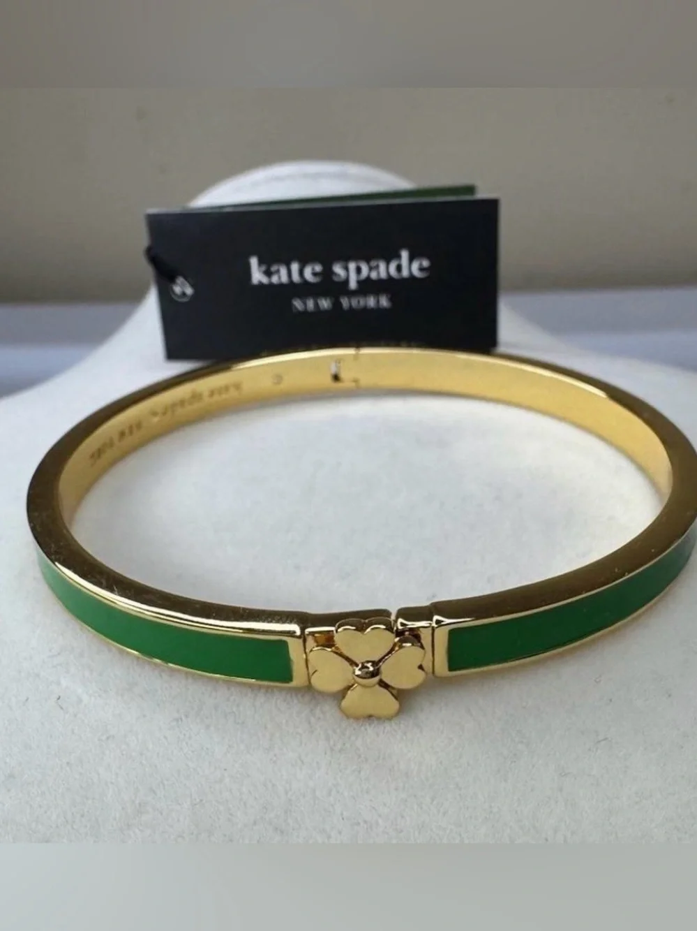 New Kate Spade New York Clover Green & Gold
Hinged Bangle 7 Inch Gold Clasp - Picture 4 of 5